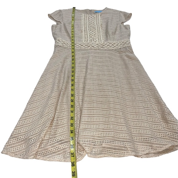 Antonio Melani Women's Cap Sleeve Tan Knit/Crochet Midi Flare Dress Sz 8 NWT - Picture 7 of 11